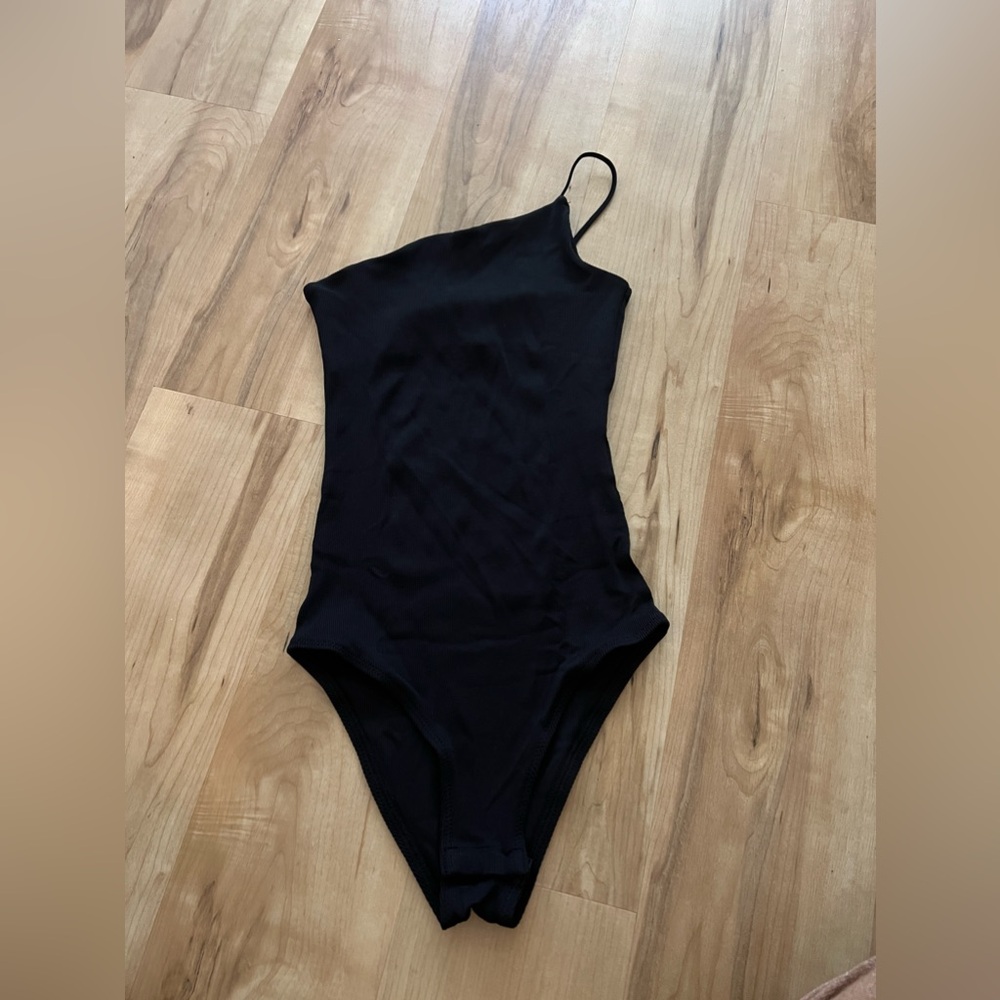 H&M one shoulder black bodysuit